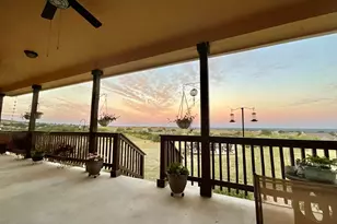 104 Rolling Waters Ct, Marble Falls, TX 78654 - Photo 2