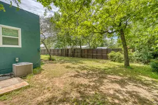 1005 Bayley, Llano, TX 78643 - Photo 30