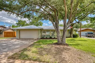 336 Carlson Cir, Buchanan Dam, TX 78609 - Photo 2