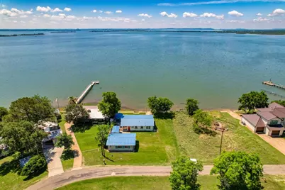 809 Lakeshore Loop, Tow, TX 78672 - Photo 2