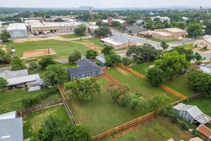 705 Flag St, Llano, TX 78643 - Photo 26