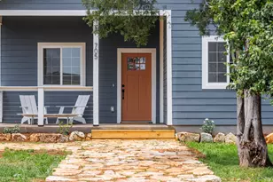 705 Flag St, Llano, TX 78643 - Photo 4