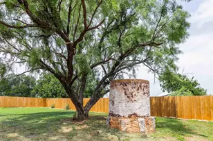 705 Flag St, Llano, TX 78643 - Photo 36