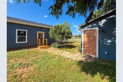 705 Flag Street, Llano, TX 78643 - Photo 36