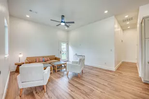 705 Flag St, Llano, TX 78643 - Photo 12