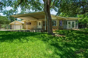 501 Oleander Dr, Marble Falls, TX 78654 - Photo 2