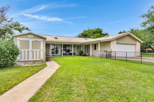 426 Circle Dr, Sunrise Beach, TX 78643 - Photo 6