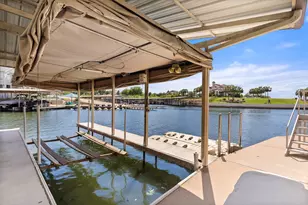 412 Island Cir, Kingsland, TX 78639 - Photo 8