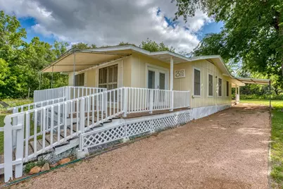 325 E Lakeshore Dove Haven Drive, Sunrise Beach, TX 78643 - Photo 4