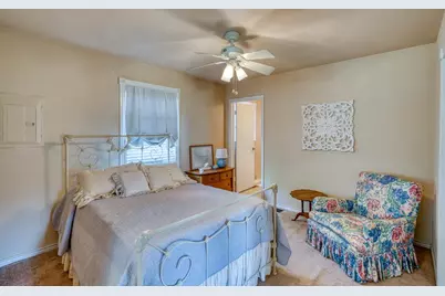 325 E Lakeshore Dove Haven Drive, Sunrise Beach, TX 78643 - Photo 20