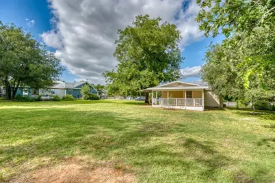 325 E Lakeshore Dove Haven Drive, Sunrise Beach, TX 78643 - Photo 6