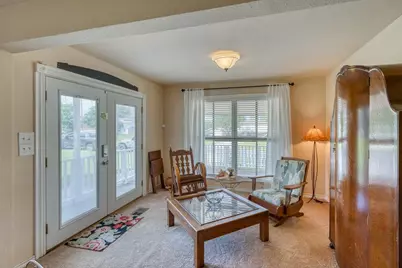 325 E Lakeshore Dove Haven Drive, Sunrise Beach, TX 78643 - Photo 8