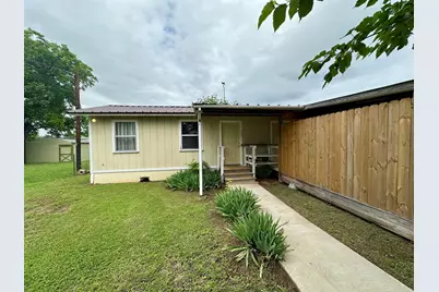 702 Pittsburg Avenue, Llano, TX 78643 - Photo 4