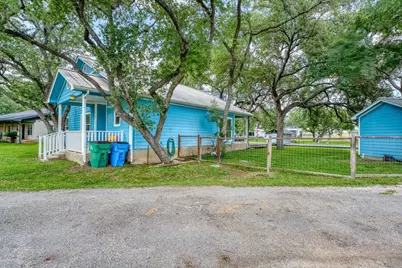 115 Shady Circle Drive, Sunrise Beach, TX 78643 - Photo 4