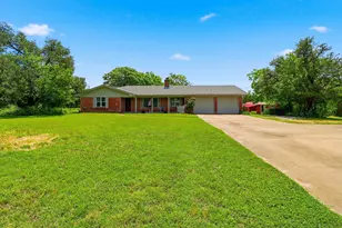241 Hilltop Dr, Burnet, TX 78611 - Photo 2