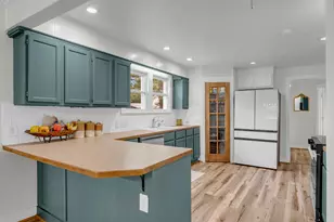 1303 Oak St, Burnet, TX 78611 - Photo 8