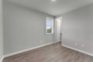511 Taylor Dr, Horseshoe Bay, TX 78657 - Photo 14