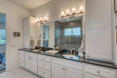 110 Delfino Pl, Horseshoe Bay, TX 78657 - Photo 24