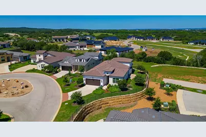 110 Delfino Pl, Horseshoe Bay, TX 78657 - Photo 4