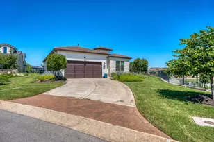 110 Delfino Pl, Horseshoe Bay, TX 78657 - Photo 2