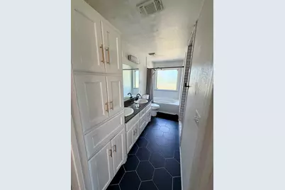 1011 Santa Fe Trail, Horseshoe Bay, TX 78657 - Photo 24