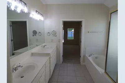 226 Muirfield, Meadowlakes, TX 78654 - Photo 10