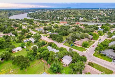 301 6th Street, Marble Falls, TX 78654 - Photo 32