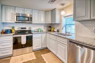 209 E Houston St, Llano, TX 78643 - Photo 18