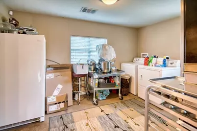 209 E Houston Street, Llano, TX 78643 - Photo 20