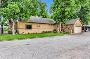 124 Riverbend Ln, Kingsland, TX 78639 - Photo 8