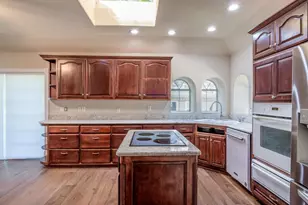 415 St Andrews St, Meadowlakes, TX 78654 - Photo 10