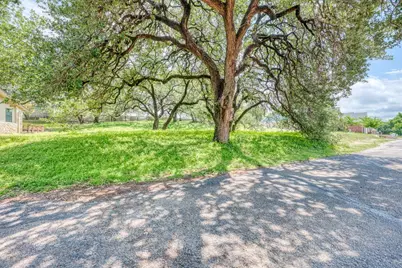 121 Hidden Oaks Drive, Kingsland, TX 78639 - Photo 6
