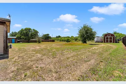 115 Leo Lane, Buchanan Dam, TX 78609 - Photo 38