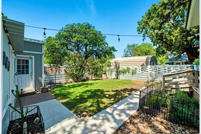 508 S Vandeveer St, Burnet, TX 78611 - Photo 6