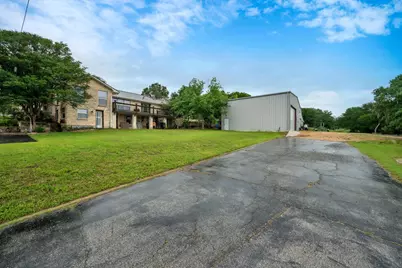 401 Crestview Dr, Marble Falls, TX 78654 - Photo 14