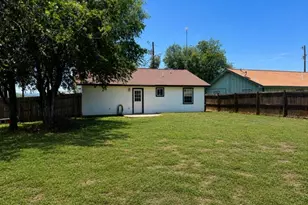 6811 River Oaks Dr, Kingsland, TX 78639 - Photo 2
