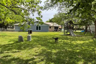 215 Flamingo Cir, Highland Haven, TX 78654 - Photo 8