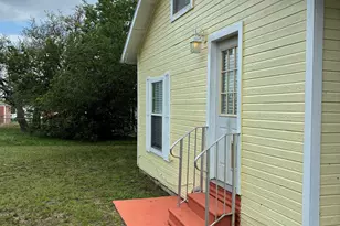 301 N Rhomberg, Burnet, TX 78611 - Photo 18