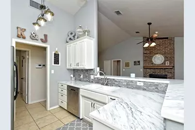 188 Turkey Run, Meadowlakes, TX 78654 - Photo 14