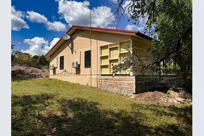 211 E Highway 29, Llano, TX 78643 - Photo 18