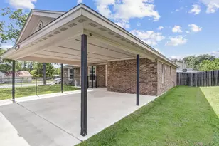600 E Pecan St, Burnet, TX 78611 - Photo 6