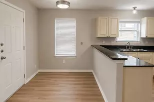 1502 B Claremont, Marble Falls, TX 78654 - Photo 2