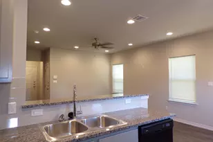 111 Peruna, Marble Falls, TX 78654 - Photo 4