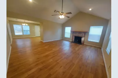 1010 Barrier Ln, Marble Falls, TX 78654 - Photo 2