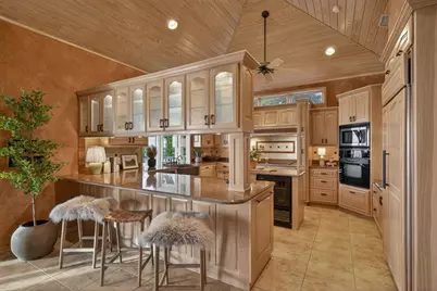 105 Dalton, Horseshoe Bay, TX 78657 - Photo 12