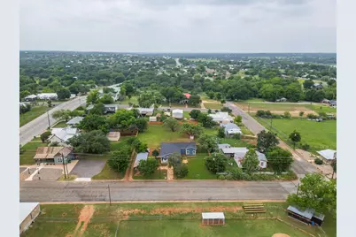 705 Flag Street, Llano, TX 78643 - Photo 40