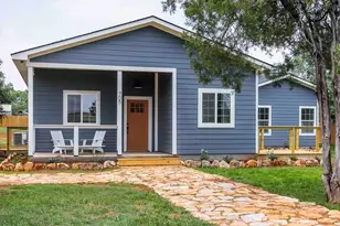 705 Flag St, Llano, TX 78643 - Photo 4