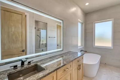 119 Westgate Loop, Horseshoe Bay, TX 78657 - Photo 20