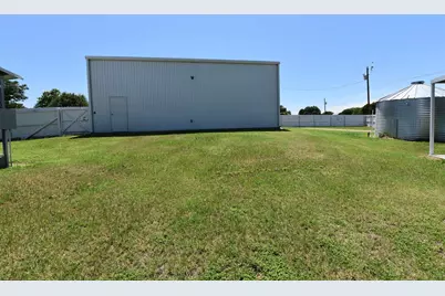 847 Ridgeway, Tow, TX 78672 - Photo 20