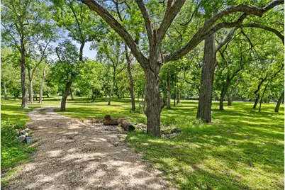 1242 Ervendberg Avenue, New Braunfels, TX 78130 - Photo 14